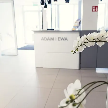 Adam I Ewa *
